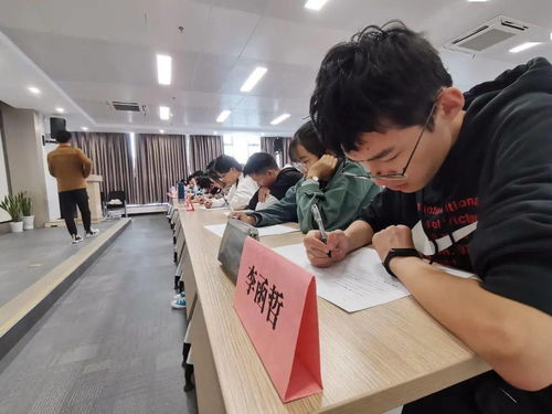 小猿关注 | 掌办公技巧，提办公效率——计算机学院与信息管理学院联合团干培训第三次培训顺利举行